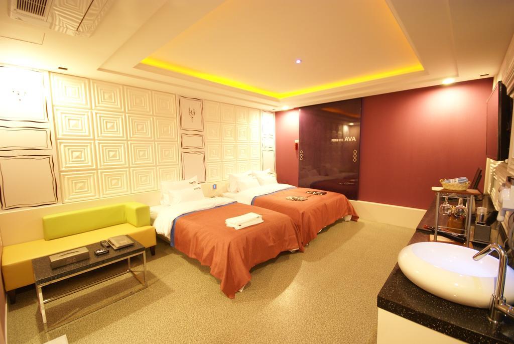 Ava Hotel Changwon Esterno foto